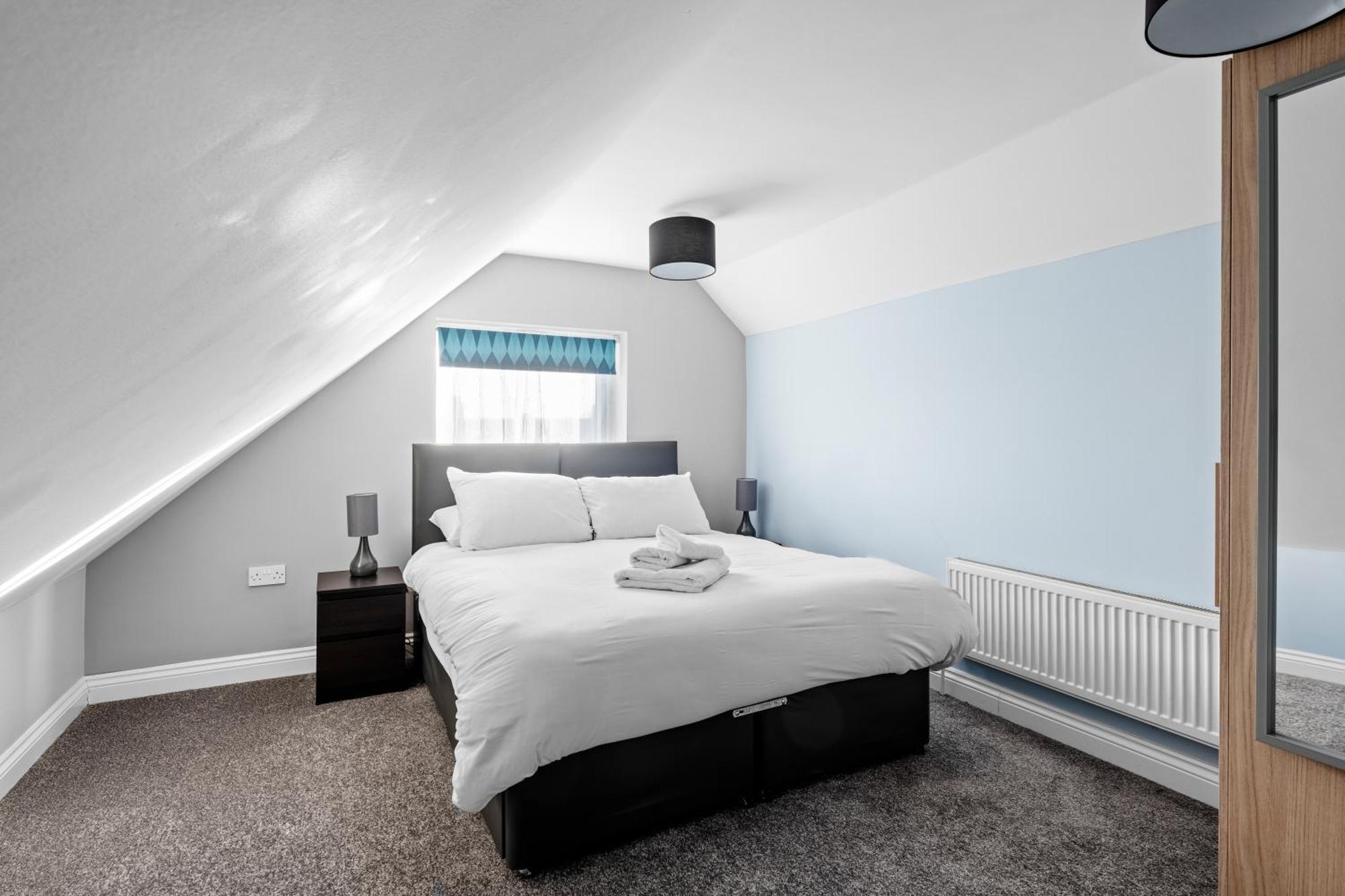 לונדון Cosy 2 Bedroom Flat In East Ham, Close To Excel מראה חיצוני תמונה